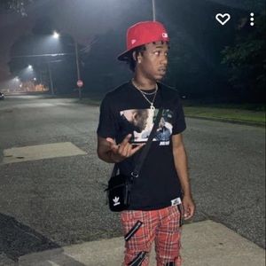 Meet your Posher, Dee